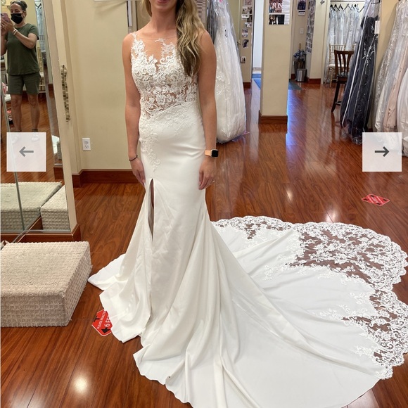 Dresses & Skirts - Elegant White Lace Wedding Dress